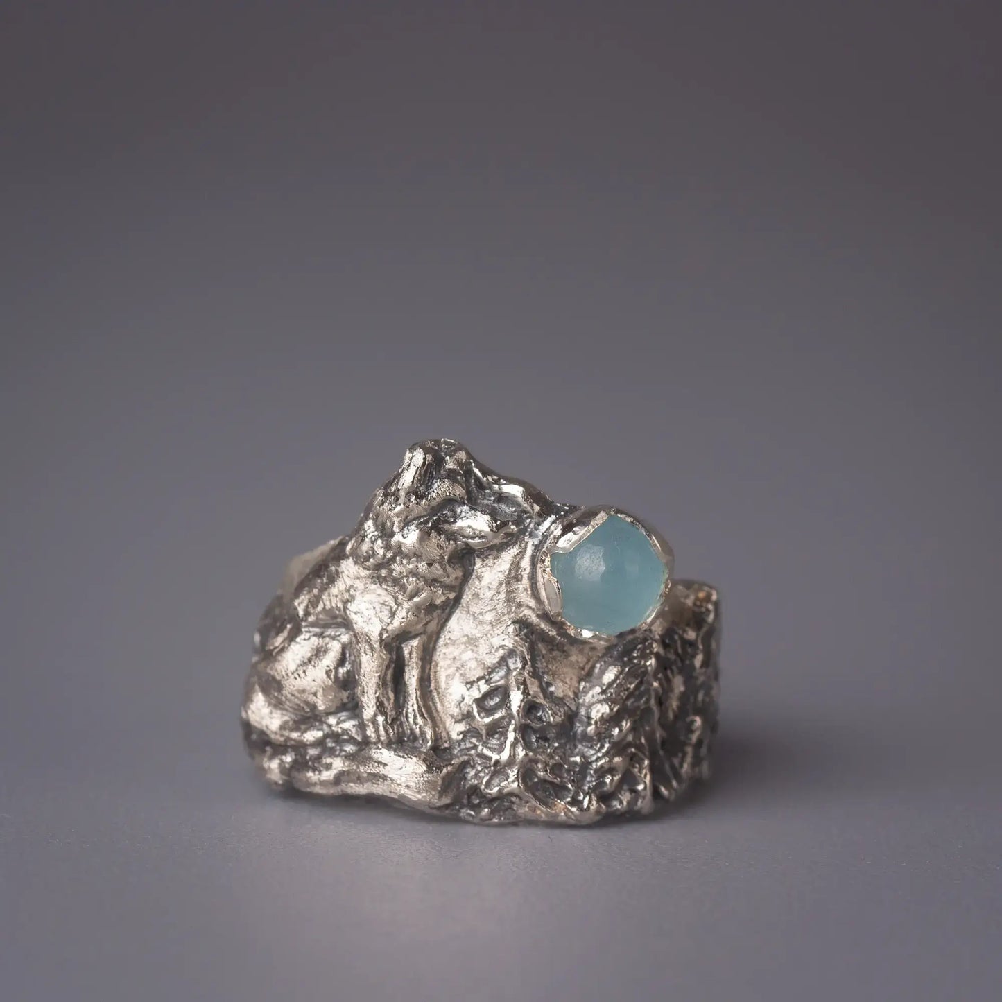 wolf ring in silver with aquamarine Gemstone