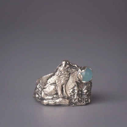 wolf ring in silver with aquamarine Gemstone back view