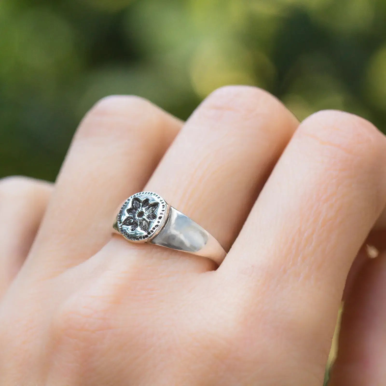 Signet Flower Ring in Silver