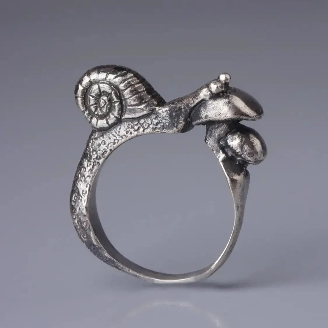 Snail and Mushroom Ring in Silver with Nature Design, Cute Woodland Jewelry, Sterling Silver Witch Ring, Detailed Animal Sculpture