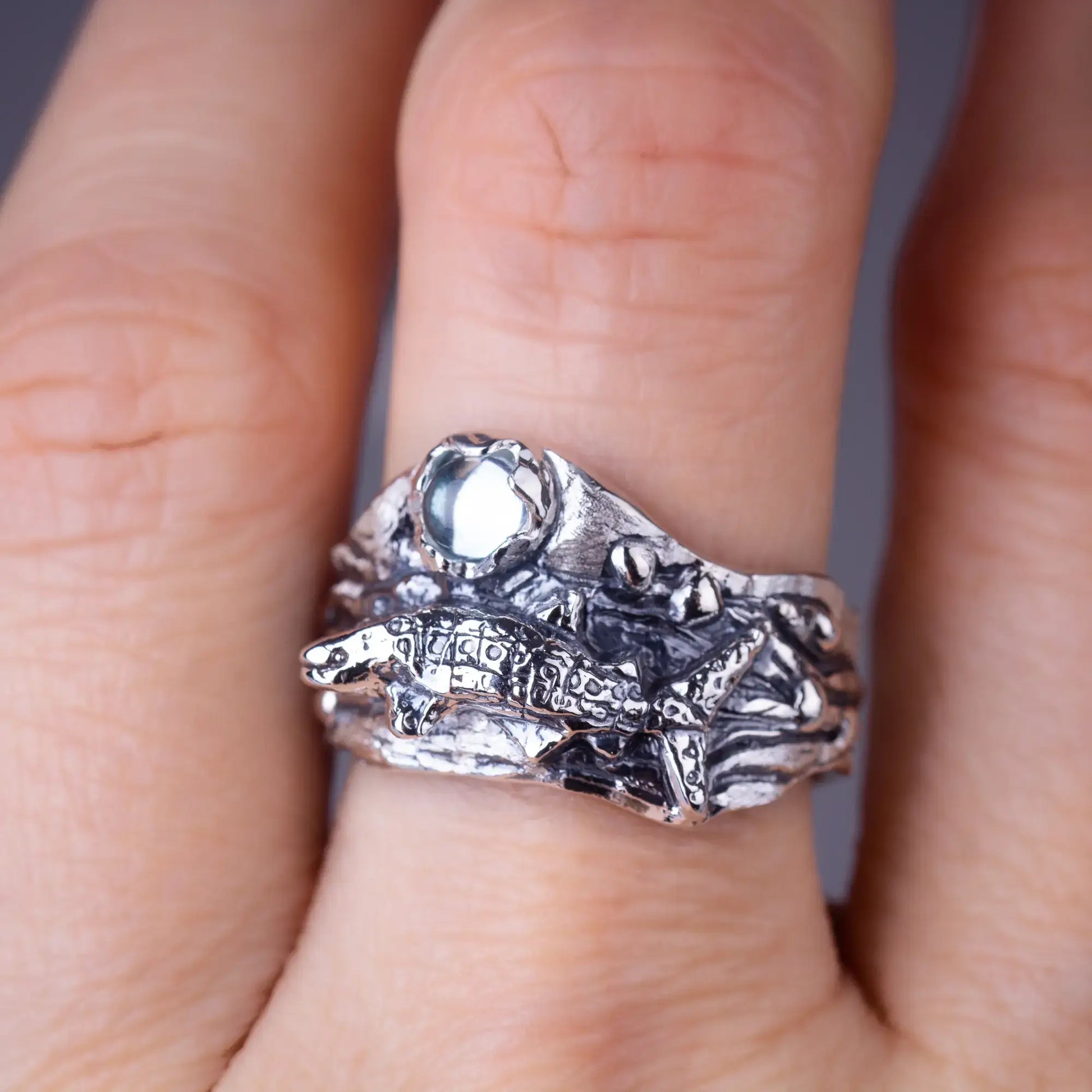 Whale Shark Ring in silver on the finger